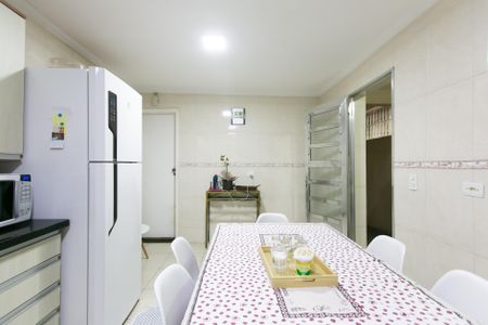 Casa à venda com 200m², 2 quartos e 1 vaga Casa à venda com 200m², 2 quartos e 1 vagaCozinha