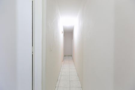 Casa à venda com 200m², 2 quartos e 1 vaga Casa à venda com 200m², 2 quartos e 1 vagaCorredor