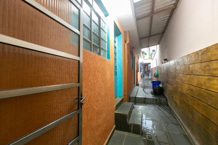 Casa à venda com 200m², 2 quartos e 1 vaga Casa à venda com 200m², 2 quartos e 1 vagaCorredor externo