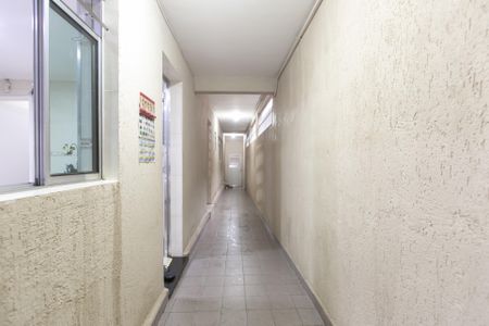 Casa à venda com 200m², 2 quartos e 1 vaga Casa à venda com 200m², 2 quartos e 1 vagaCorredor externo