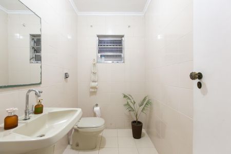 Casa à venda com 200m², 2 quartos e 1 vaga Casa à venda com 200m², 2 quartos e 1 vagaBanheiro 2