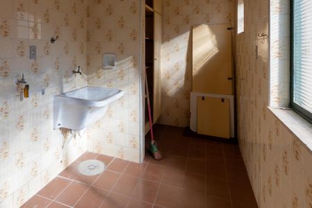 Apartamento à venda com 127m², 4 quartos e 1 vagaÁrea de Serviço