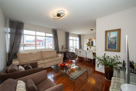 Apartamento à venda com 157m², 4 quartos e 2 vagasSala