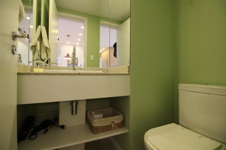 Lavabo de apartamento à venda com 2 quartos, 78m² em Barra da Tijuca, Rio de Janeiro