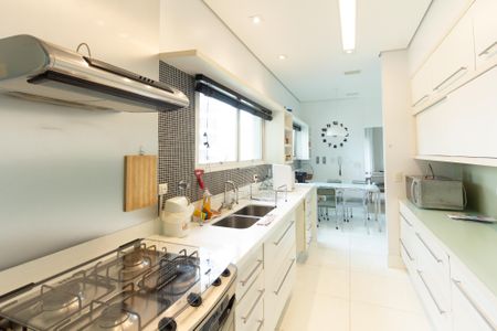 Apartamento à venda com 245m², 2 quartos e 4 vagasCozinha