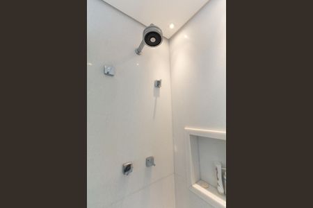 Apartamento à venda com 245m², 2 quartos e 4 vagasBanheiro da Suíte 1