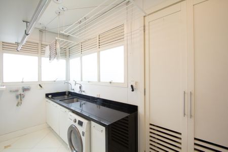 Apartamento à venda com 245m², 2 quartos e 4 vagasÁrea de Serviço