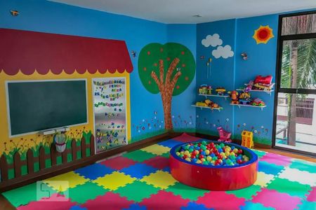 Apartamento à venda com 245m², 2 quartos e 4 vagasÁrea comum