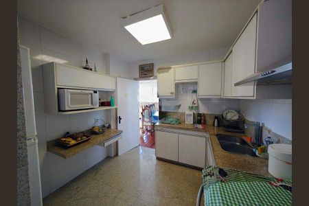 Apartamento à venda com 3 quartos, 114m² em Santa Tereza, Belo Horizonte
