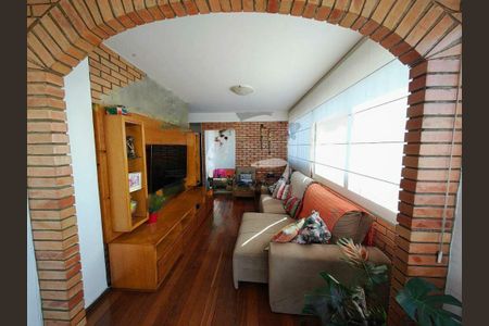 Apartamento à venda com 3 quartos, 114m² em Santa Tereza, Belo Horizonte
