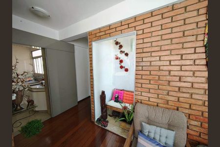 Apartamento à venda com 3 quartos, 114m² em Santa Tereza, Belo Horizonte