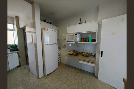 Apartamento à venda com 3 quartos, 114m² em Santa Tereza, Belo Horizonte