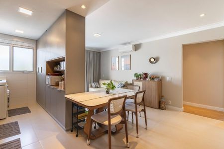 Apartamento à venda com 2 quartos, 72m² em Cambuí, Campinas
