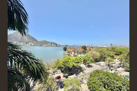 Apartamento à venda com 157m², 4 quartos e 2 vagas
