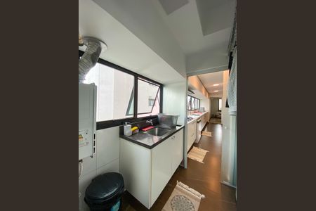 Apartamento à venda com 182m², 3 quartos e 3 vagas Apartamento à venda com 182m², 3 quartos e 3 vagasÁrea de Serviço