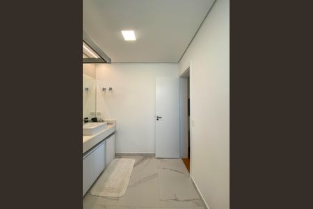 Apartamento à venda com 182m², 3 quartos e 3 vagas Apartamento à venda com 182m², 3 quartos e 3 vagasBanheiro da Suíte