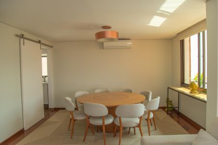 Apartamento à venda com 182m², 3 quartos e 3 vagas Apartamento à venda com 182m², 3 quartos e 3 vagasSala