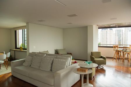 Apartamento à venda com 182m², 3 quartos e 3 vagas Apartamento à venda com 182m², 3 quartos e 3 vagasSala