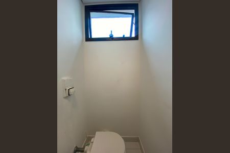 Apartamento à venda com 182m², 3 quartos e 3 vagas Apartamento à venda com 182m², 3 quartos e 3 vagasBanheiro de serviço