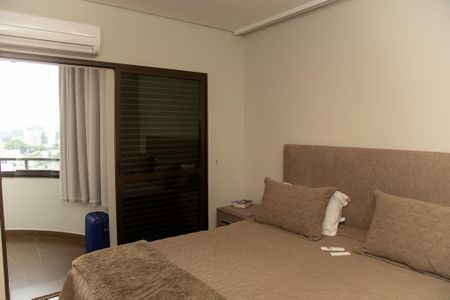 Apartamento à venda com 182m², 3 quartos e 3 vagas Apartamento à venda com 182m², 3 quartos e 3 vagasQuarto Suíte