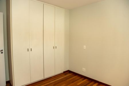 Apartamento à venda com 182m², 3 quartos e 3 vagas Apartamento à venda com 182m², 3 quartos e 3 vagasQuarto 3 - Suíte