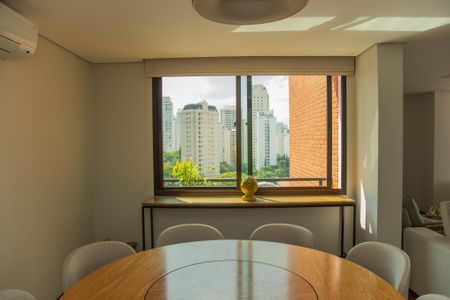 Apartamento à venda com 182m², 3 quartos e 3 vagas Apartamento à venda com 182m², 3 quartos e 3 vagasSala