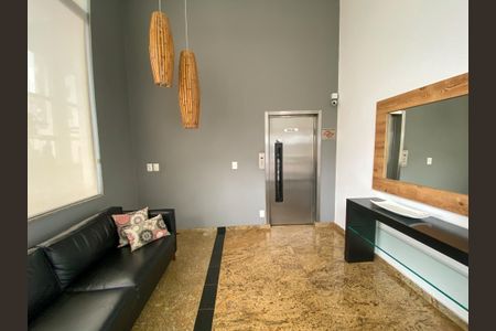 Apartamento à venda com 182m², 3 quartos e 3 vagas Apartamento à venda com 182m², 3 quartos e 3 vagasHall de entrada