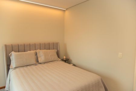 Apartamento à venda com 182m², 3 quartos e 3 vagas Apartamento à venda com 182m², 3 quartos e 3 vagasQuarto 2 - Suíte