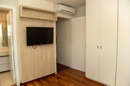 Apartamento à venda com 182m², 3 quartos e 3 vagas Apartamento à venda com 182m², 3 quartos e 3 vagasQuarto 3 - Suíte
