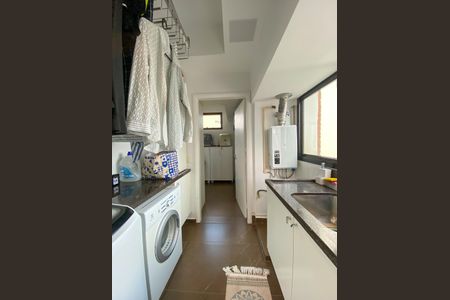 Apartamento à venda com 182m², 3 quartos e 3 vagas Apartamento à venda com 182m², 3 quartos e 3 vagasÁrea de Serviço