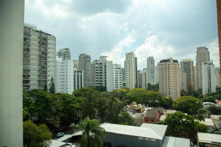 Apartamento à venda com 182m², 3 quartos e 3 vagas Apartamento à venda com 182m², 3 quartos e 3 vagasVista