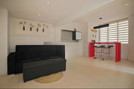Apartamento à venda com 185m², 2 quartos e 3 vagas