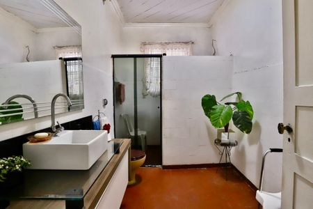 Casa à venda com 160m², 3 quartos e 4 vagas Casa à venda com 160m², 3 quartos e 4 vagasBanheiro