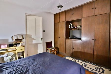 Casa à venda com 160m², 3 quartos e 4 vagas Casa à venda com 160m², 3 quartos e 4 vagasQuarto 3