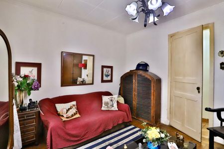 Casa à venda com 160m², 3 quartos e 4 vagas Casa à venda com 160m², 3 quartos e 4 vagasQuarto 2