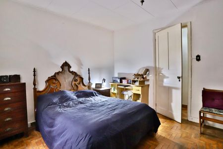 Casa à venda com 160m², 3 quartos e 4 vagas Casa à venda com 160m², 3 quartos e 4 vagasQuarto 3