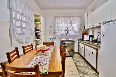 Casa à venda com 160m², 3 quartos e 4 vagas Casa à venda com 160m², 3 quartos e 4 vagasCozinha