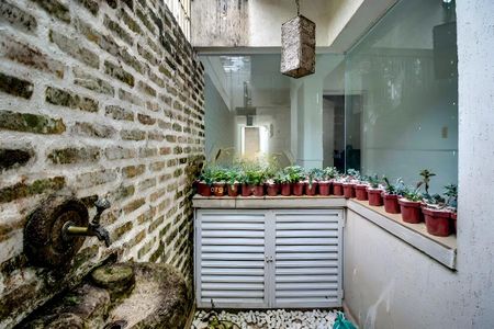 Varanda de casa para alugar com 6 quartos, 650m² em Chácara Santo Antônio (Zona Sul), São Paulo