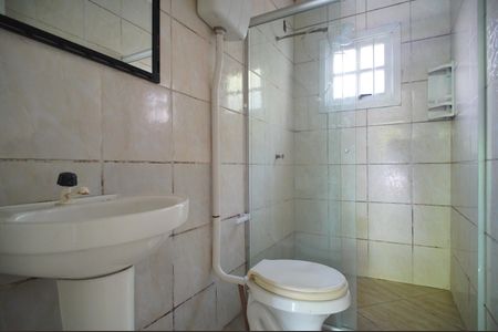 Banheiro de casa para alugar com 2 quartos, 51m² em Guarani, Novo Hamburgo