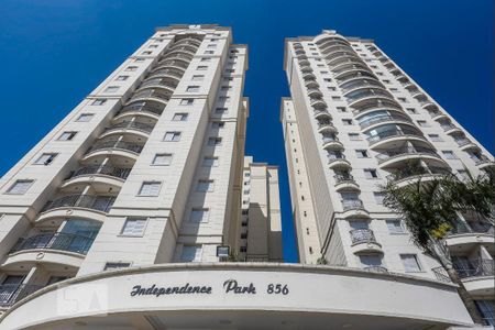 Apartamento para alugar com 58m², 2 quartos e 1 vaga Apartamento para alugar com 58m², 2 quartos e 1 vagaFachada