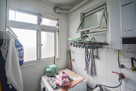 Apartamento à venda com 64m², 3 quartos e 1 vagaÁrea de Serviço