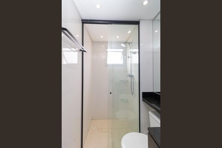 Apartamento à venda com 58m², 2 quartos e 1 vaga Apartamento à venda com 58m², 2 quartos e 1 vagaBanheiro Social
