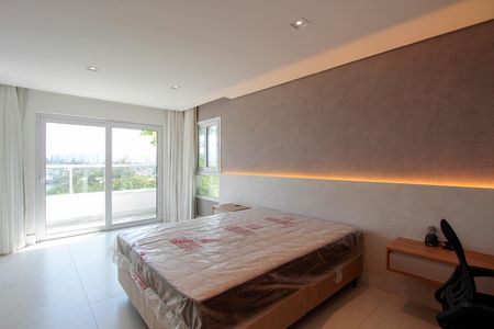 Casa de condomínio à venda com 850m², 4 quartos e 6 vagas Casa de condomínio à venda com 850m², 4 quartos e 6 vagasSuíte 3