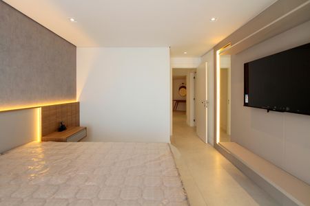 Casa de condomínio à venda com 850m², 4 quartos e 6 vagas Casa de condomínio à venda com 850m², 4 quartos e 6 vagasSuite 2