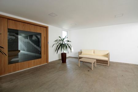 Casa de condomínio à venda com 850m², 4 quartos e 6 vagas Casa de condomínio à venda com 850m², 4 quartos e 6 vagasEntrada