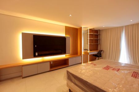 Casa de condomínio à venda com 850m², 4 quartos e 6 vagas Casa de condomínio à venda com 850m², 4 quartos e 6 vagasQuarto 1 suíte master