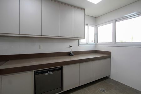 Casa de condomínio à venda com 850m², 4 quartos e 6 vagas Casa de condomínio à venda com 850m², 4 quartos e 6 vagasCozinha