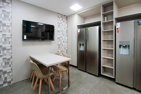 Casa de condomínio à venda com 850m², 4 quartos e 6 vagas Casa de condomínio à venda com 850m², 4 quartos e 6 vagasCozinha