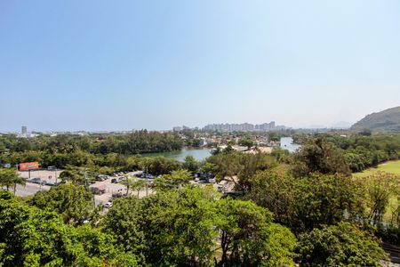 Casa de condomínio à venda com 850m², 4 quartos e 6 vagas Casa de condomínio à venda com 850m², 4 quartos e 6 vagasDedeck