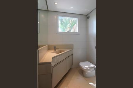 Casa de condomínio à venda com 850m², 4 quartos e 6 vagas Casa de condomínio à venda com 850m², 4 quartos e 6 vagasBanheiro suíte 3